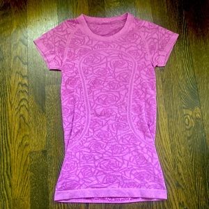 Lululemon Swiftly Tech Pink Rose Tee size 4